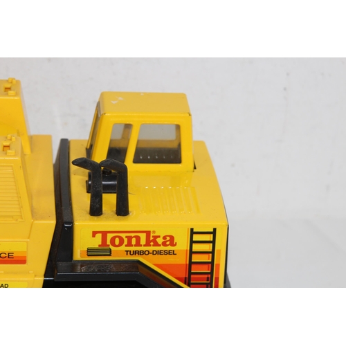 602 - TONKA TOW TRUCK
40 X 35CM