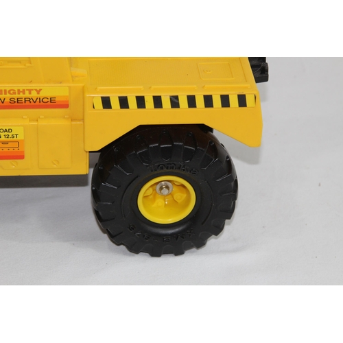 602 - TONKA TOW TRUCK
40 X 35CM