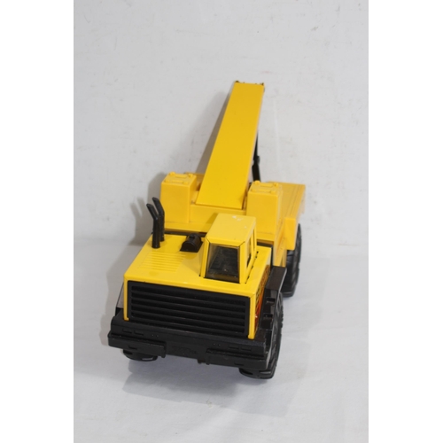 602 - TONKA TOW TRUCK
40 X 35CM