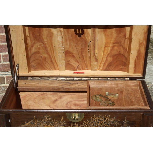 2 - VINTAGE ORIENTAL CAMPHOR WOOD CHEST
89 x 49 x 53cm