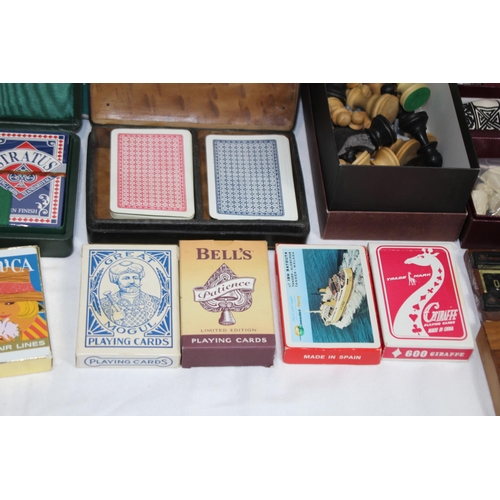 606 - QUANTITY OF CHESS, CARD AND VINTAGE GAMES