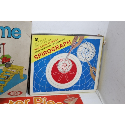 608 - QUANTITY OF VINTAGE GAMES INCLUDING THUNDERBIRDS AND CLUDEO