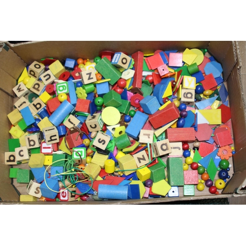 611 - QUANTITY OF VINTAGE GAMES AND TOYS