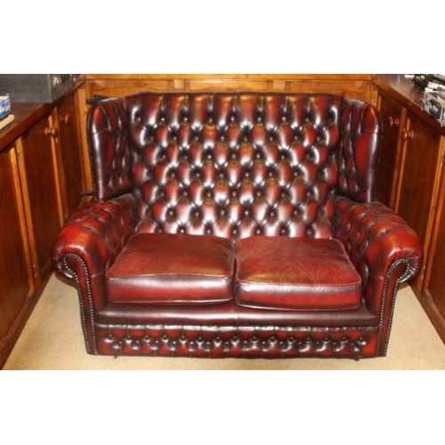 76 - HIGH BACK LEATHER OX BLOOD TWO SEATER CHESTERFIELD SOFA
136 X 90 X 91CM