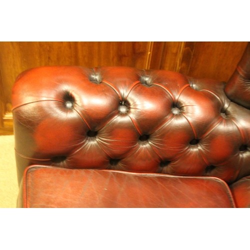 76 - HIGH BACK LEATHER OX BLOOD TWO SEATER CHESTERFIELD SOFA
136 X 90 X 91CM