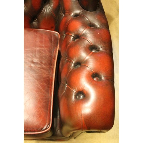 76 - HIGH BACK LEATHER OX BLOOD TWO SEATER CHESTERFIELD SOFA
136 X 90 X 91CM