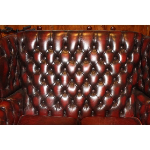 76 - HIGH BACK LEATHER OX BLOOD TWO SEATER CHESTERFIELD SOFA
136 X 90 X 91CM