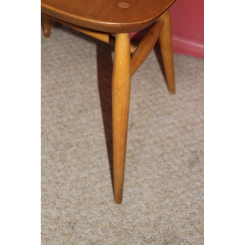 26 - MID CENTURY DROP LEAF DINING TABLE AND FOUR ERCOL HOOP BACK CHAIRS
125 X 113 X 70CM SHUT 63CM