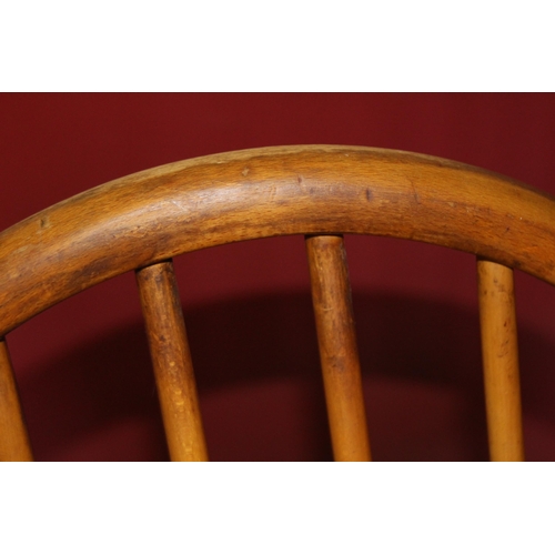 26 - MID CENTURY DROP LEAF DINING TABLE AND FOUR ERCOL HOOP BACK CHAIRS
125 X 113 X 70CM SHUT 63CM