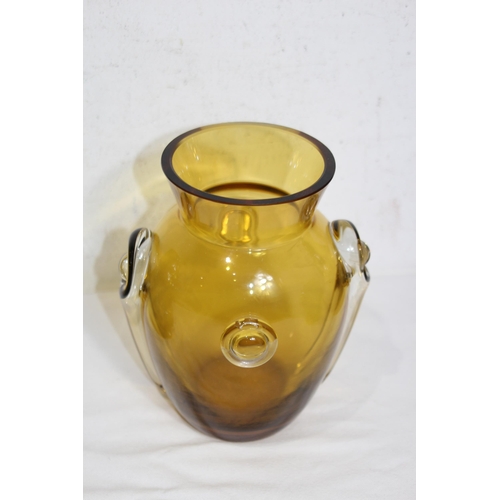 285 - QUANTITY OF POTTERY AND AMBER GLASS VASE 
22CM