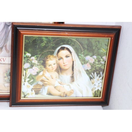 160 - QUANTITY OF RELIGIOUS PICTURES x7
45 X 36CM