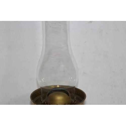 220 - VINTAGE BRASS OIL LAMP
51CM