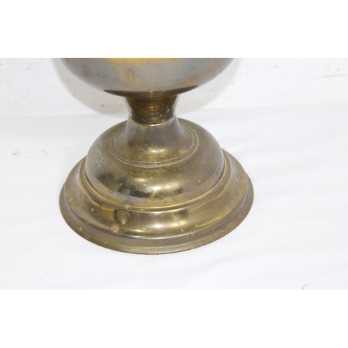 220 - VINTAGE BRASS OIL LAMP
51CM