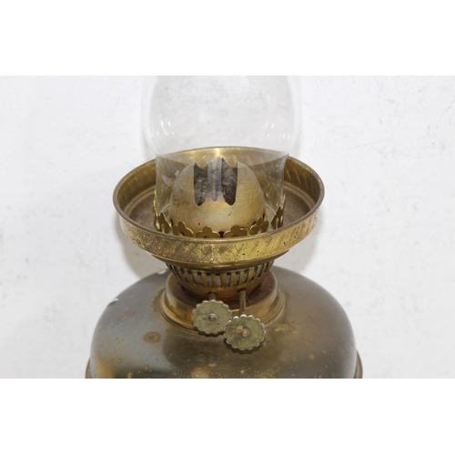 220 - VINTAGE BRASS OIL LAMP
51CM