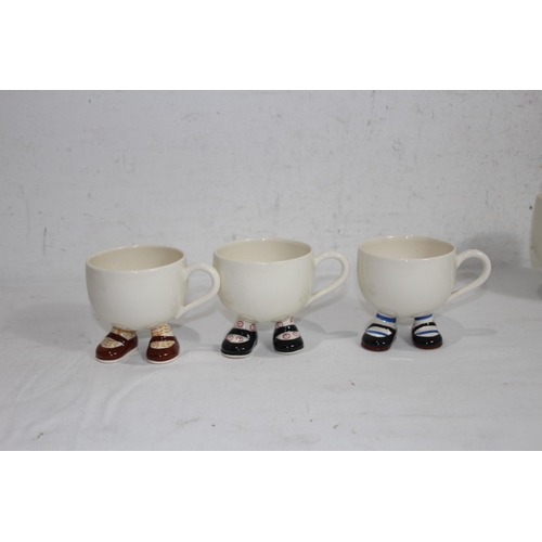 297 - QUANTITY OF CARLTON WARE WALKING ITEMS INCLUDING TEAPOT
21CM