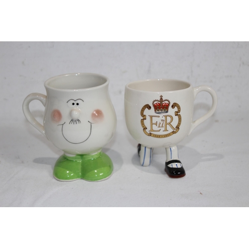 297 - QUANTITY OF CARLTON WARE WALKING ITEMS INCLUDING TEAPOT
21CM