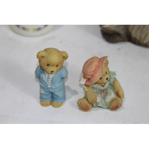 298 - QUANTITY OF ROYAL DOULTON BUNNYKINS AND QUANTITY OF CHERISHED TEDDIES ETC
34 X 26CM