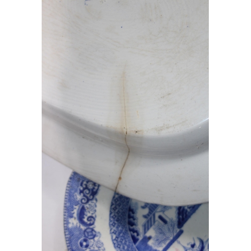 304 - QUANTITY OF BLUE AND WHITE CHINA