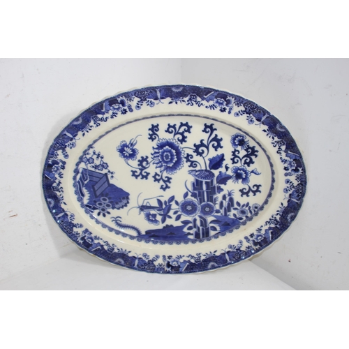 304 - QUANTITY OF BLUE AND WHITE CHINA