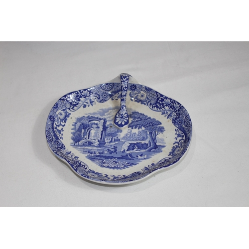 306 - QUANTITY OF BLUE AND WHITE CHINA