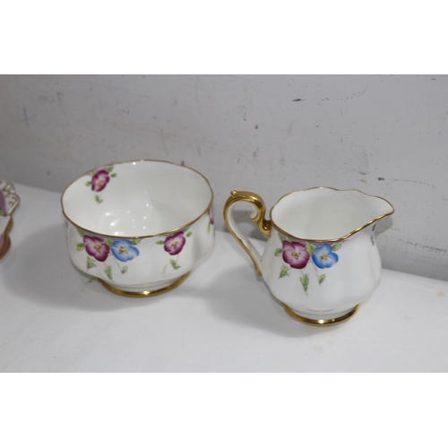 307 - ROYAL ALBERT PANSY PATTERN TEA SET