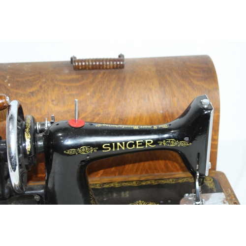 401 - VINTAGE SINGER SEWING MACHINE AND ACCESS