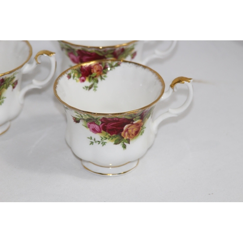 320 - ROYAL ALBERT OLD COUNTRY ROSE TEASET