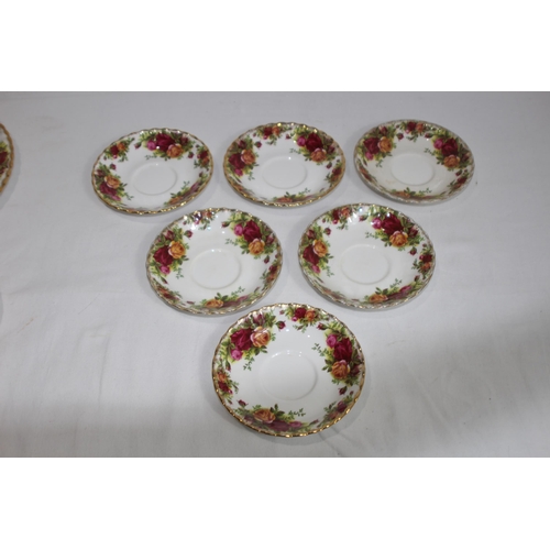 320 - ROYAL ALBERT OLD COUNTRY ROSE TEASET