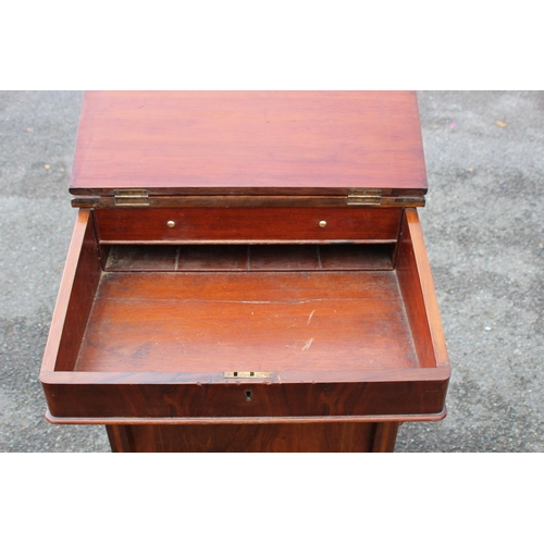 31 - VINTAGE DAVENPORT DESK
55 X 55 X 77CM