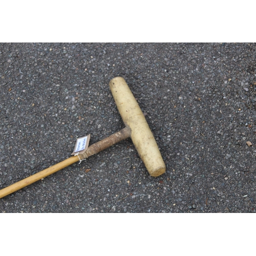 424 - VICTORIAN POLO MALLET