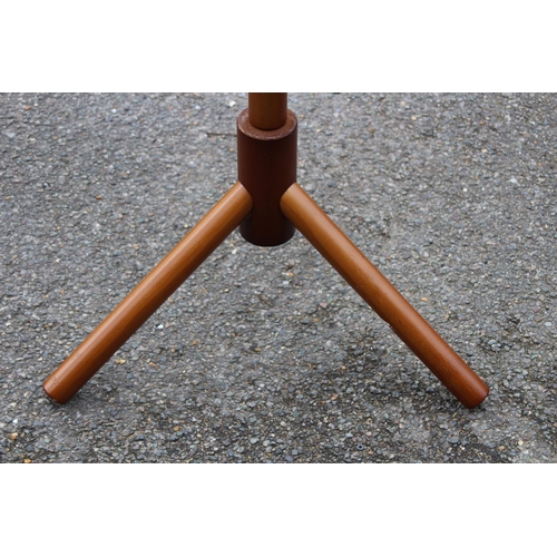 87 - RETRO HAT STAND
180CM