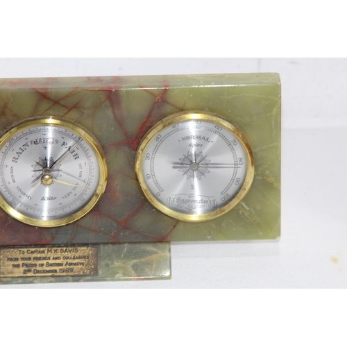 422 - QUANTITY OF CLOCKS AND BAROMETER x4
22 X 12 X 27CM