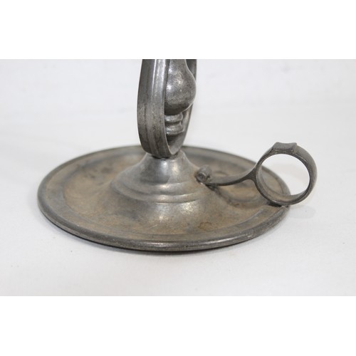 1035 - PEWTER PIVOTING CANDLE STICK
21 X 15CM