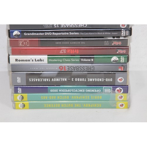 431 - LARGE COLLECTION OF CHESS DVDS AND SOFTWEAR