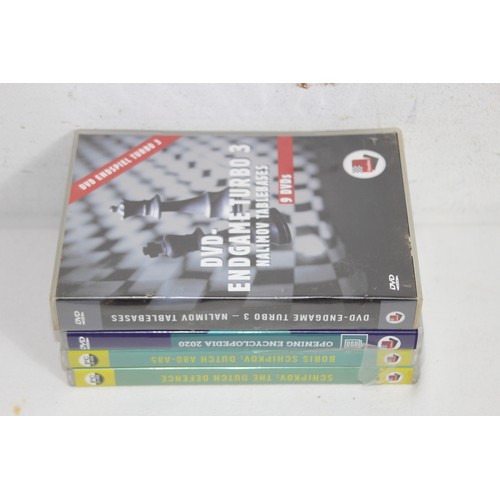 431 - LARGE COLLECTION OF CHESS DVDS AND SOFTWEAR