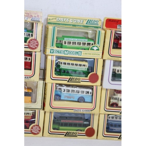 727 - 30 BOXED DIE CAST BUSES