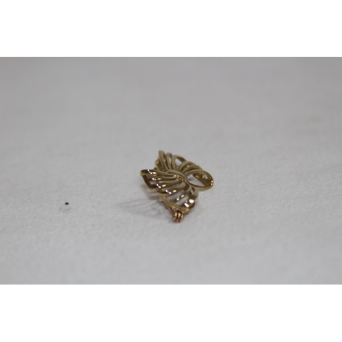 1196 - 9CT GOLD BROOCH - 3.85G