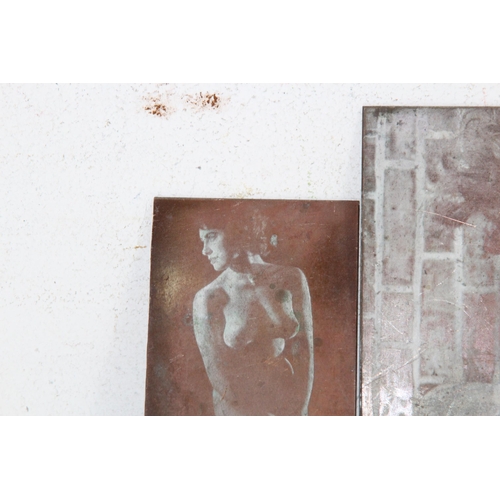 1038 - QUANTITY OF VINTAGE PRINTING PLATES DEPICTING NAKED LADIES
21 X 16CM