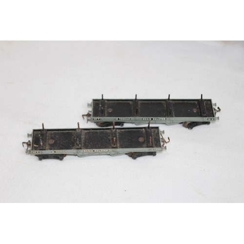 707 - QUANTITY OF HORNBY DUBLO ROLLING STOCK