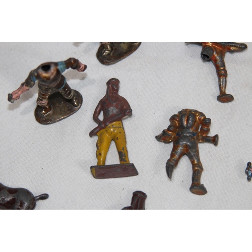 712 - LARGE QUANTITY OF LEAD FIGURES