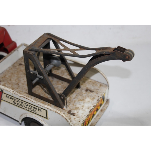 714 - LOUIS MARX AND CO BREAKDOWN TRUCK TOY
50 X 19CM