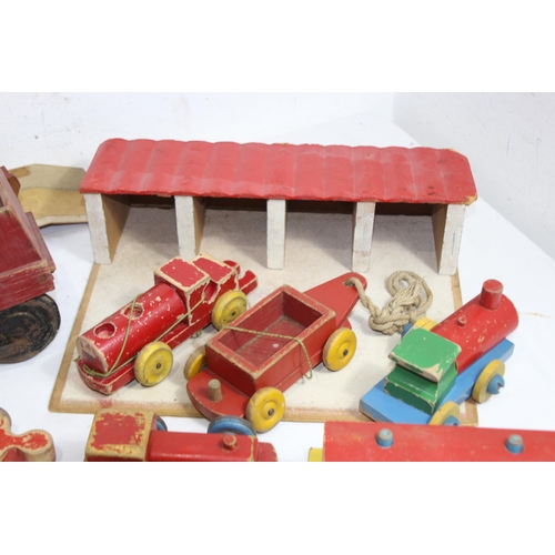 716 - QUANTITY OF VINTAGE RAILWAY ACCESSORIES