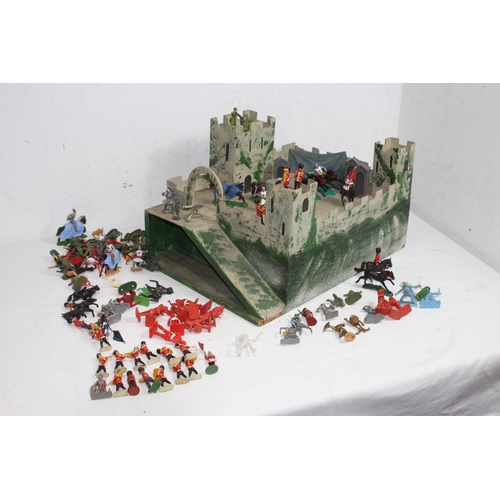 717 - QUANTITY OF ASSORTED SOLDIERS AND FORT
49 X 37CM