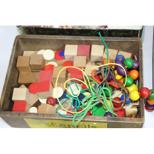 722 - LARGE QUANTITY OF VINTAGE  CHILDREN'S TOYS