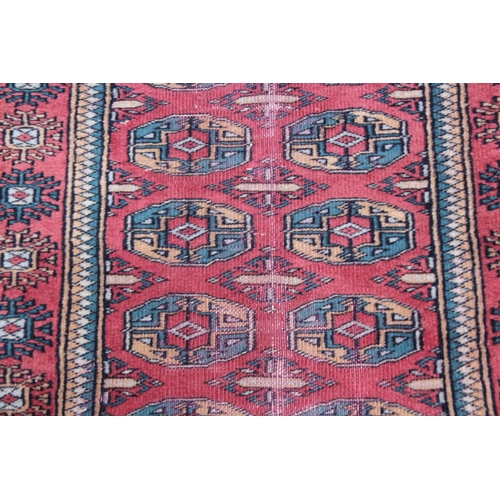 253 - SILK AND WOOL RUG
124 X 73CM