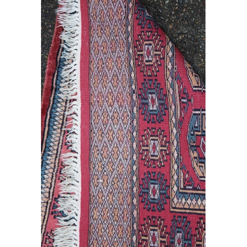 253 - SILK AND WOOL RUG
124 X 73CM