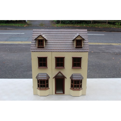 728 - VINTAGE DOLLS HOUSE 
38 X 60 X 32CM