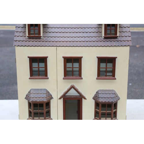 728 - VINTAGE DOLLS HOUSE 
38 X 60 X 32CM