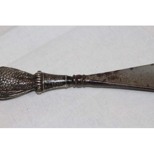 1088 - NOVELTY EDWARDIAN OWL FORM SILVER HANDLED SHOE HORN - CRISFORD AND NORRIS - BIRMINGHAM 1906