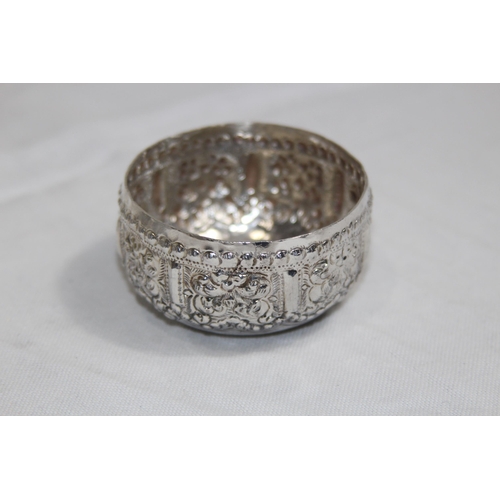 1089 - PAIR OF INDIAN SILVER BOWLS - 76G